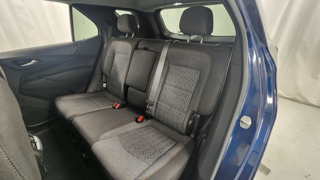 Used 2022 Chevrolet Equinox LT FWD image 12