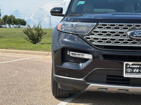 Used 2024 Ford Explorer Limited AWD/4WD image 4
