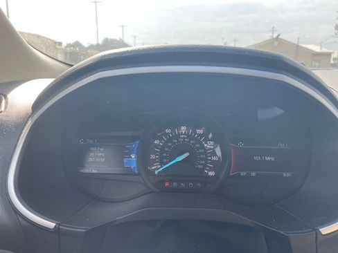 Used 2017 Ford Edge SEL w/ Equipment Group 201A FWD image 10