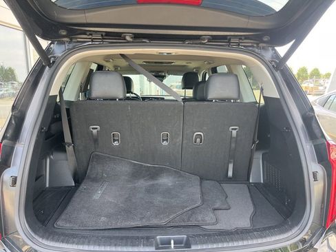 Used 2025 Kia Telluride S FWD image 28