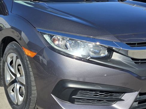 Used 2018 Honda Civic LX image 9