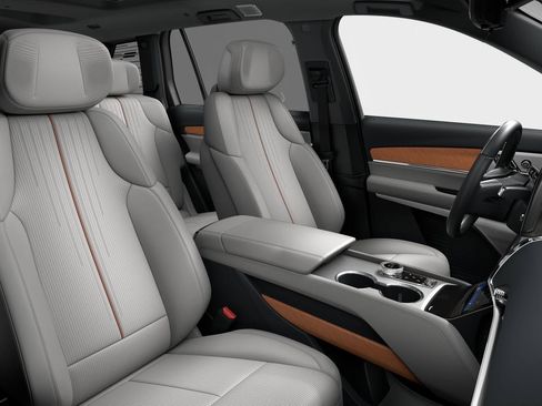 New 2026 Cadillac Vistiq Luxury w/ LPO, Floor Liner Package image 44