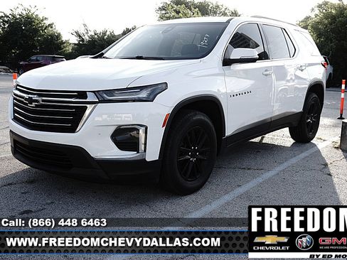 Used 2023 Chevrolet Traverse LT FWD image 4