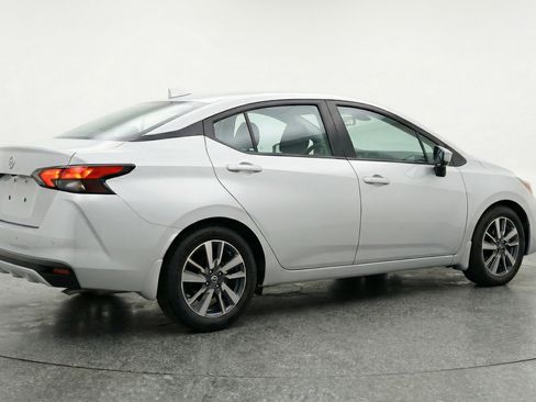 Used 2025 Nissan Versa SV FWD image 9
