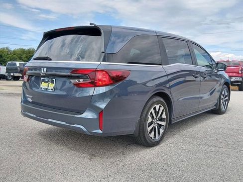 Used 2026 Honda Odyssey EX-L image 3