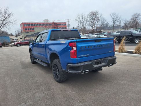 Used 2023 Chevrolet Silverado 1500 Custom Trail Boss w/ LPO, Dark Essentials Package image 5