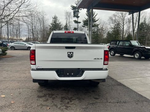 Used 2017 RAM 1500 Express AWD/4WD image 4