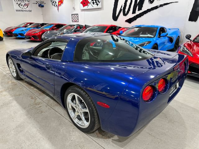 Used 2004 Chevrolet Corvette Coupe w/ Preferred Equipment Group RWD image 24