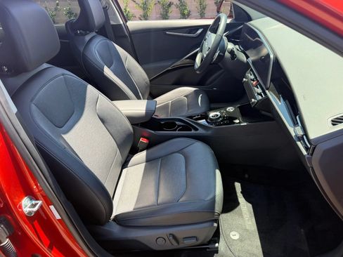 Used 2023 Kia Niro Wave FWD image 22