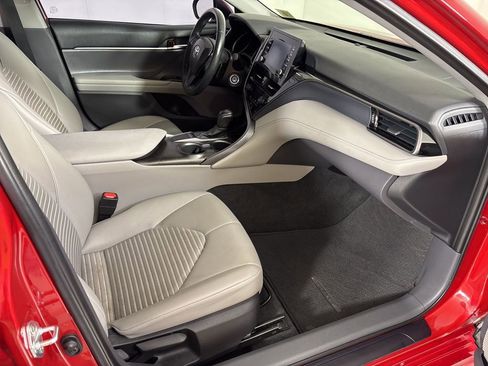 Used 2023 Toyota Camry SE image 15