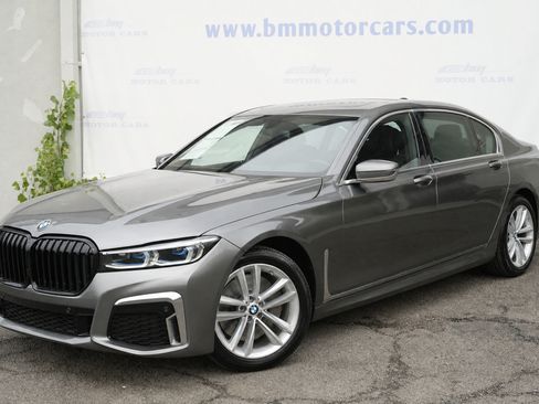 Used 2016 BMW 750i xDrive AWD/4WD image 2