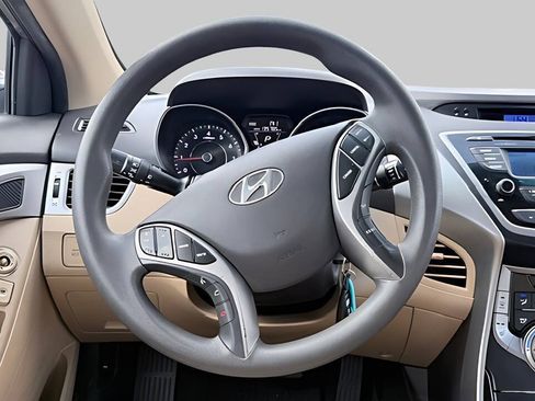 Used 2013 Hyundai Elantra GLS w/ Preferred Pkg FWD image 14
