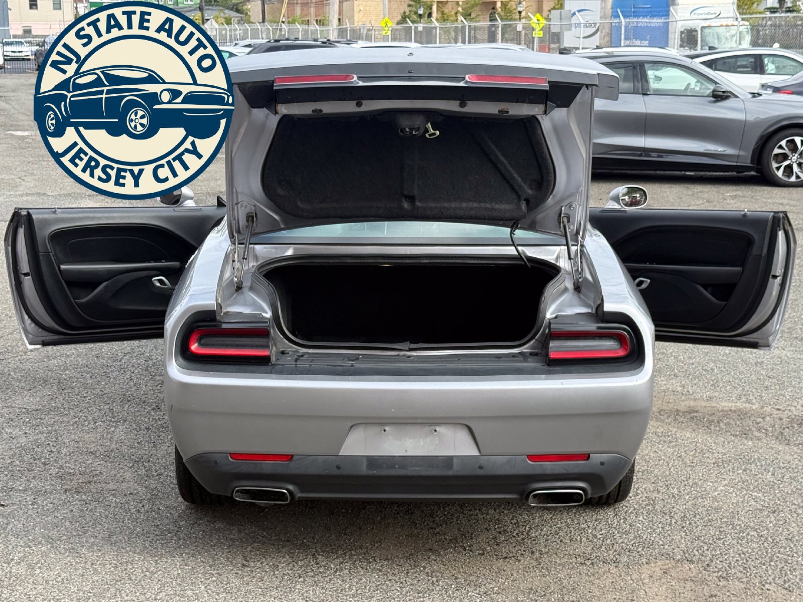 Used 2015 Dodge Challenger SXT Plus RWD image 45