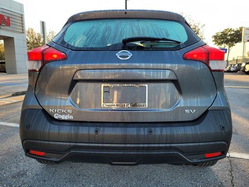 Certified 2020 Nissan Kicks SV image 5