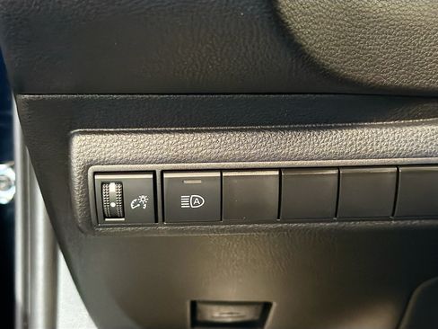 Used 2025 Toyota Corolla LE FWD image 16