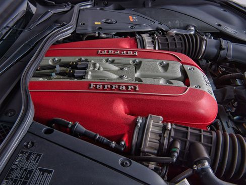 Certified 2022 Ferrari 812 GTS RWD image 34