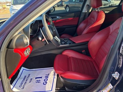 Used 2019 Alfa Romeo Giulia Ti Sport w/ Quick Order Package 22U Sport image 21