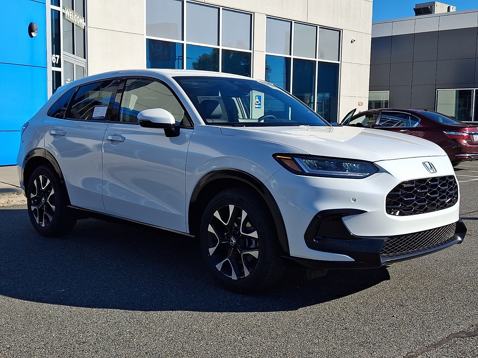 New 2027 Honda HR-V EX-L image 2