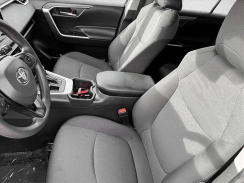 Used 2025 Toyota RAV4 XLE image 10
