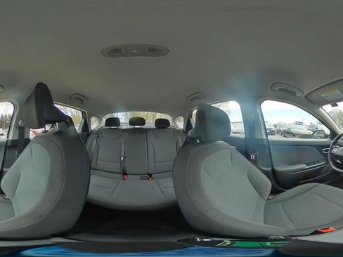 Used 2025 Kia K4 LXS FWD image 41