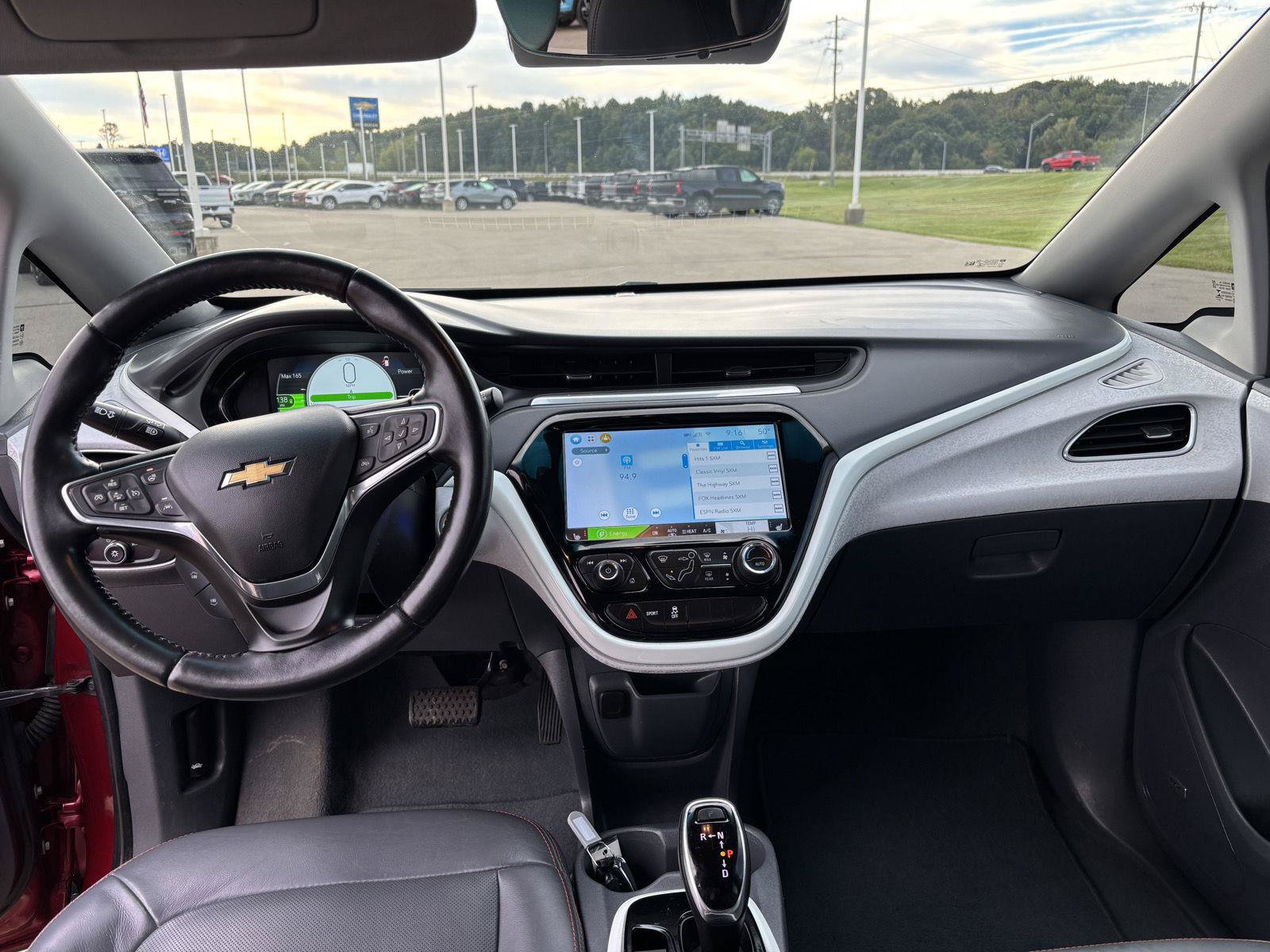 Used 2021 Chevrolet Bolt Premier w/ Infotainment Package FWD image 17