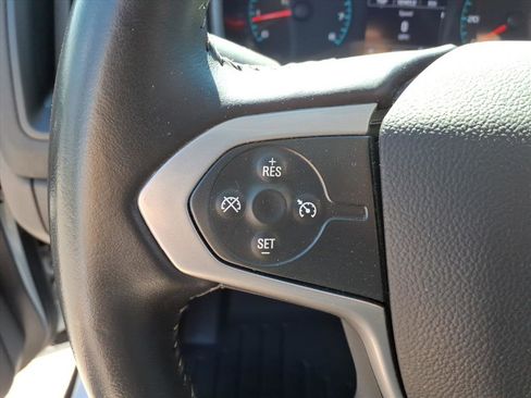Used 2022 Chevrolet Colorado LT w/ LT Convenience Package AWD/4WD image 19