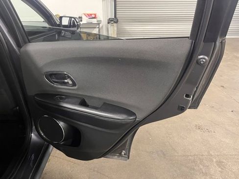 Used 2019 Honda HR-V EX image 15
