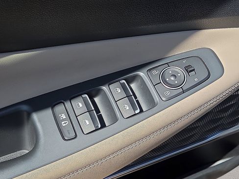 Used 2019 Hyundai Santa Fe Limited FWD image 21