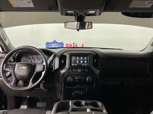 Used 2019 Chevrolet Silverado 1500 Custom w/ Custom Value Package RWD image 17