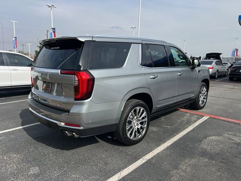 Used 2025 GMC Yukon Denali w/ Sun & Power Step Package image 6