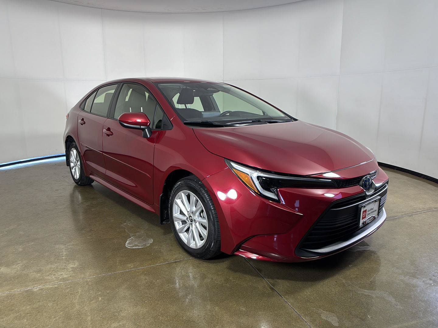 Used 2025 Toyota Corolla LE w/ LE Premium Package FWD image 8