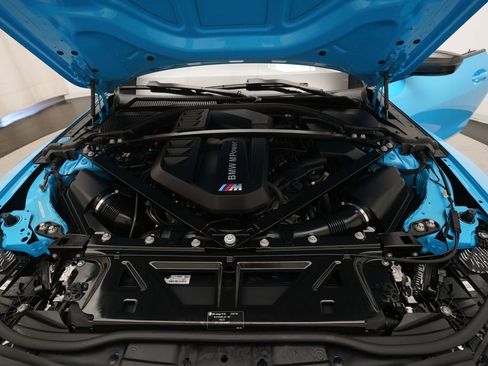 Used 2022 BMW M4 Competition w/ M Carbon Exterior Package RWD image 3