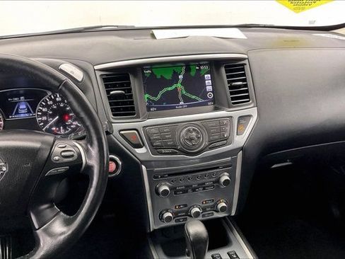 Used 2020 Nissan Pathfinder SL AWD/4WD image 5