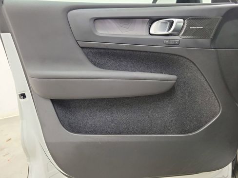 Certified 2023 Volvo C40 P8 Recharge Ultimate image 21