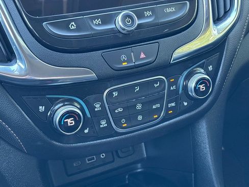 Used 2024 Chevrolet Equinox Premier image 18