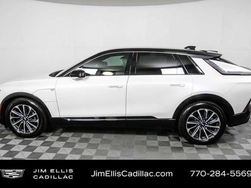 Certified 2024 Cadillac Lyriq Sport image 2