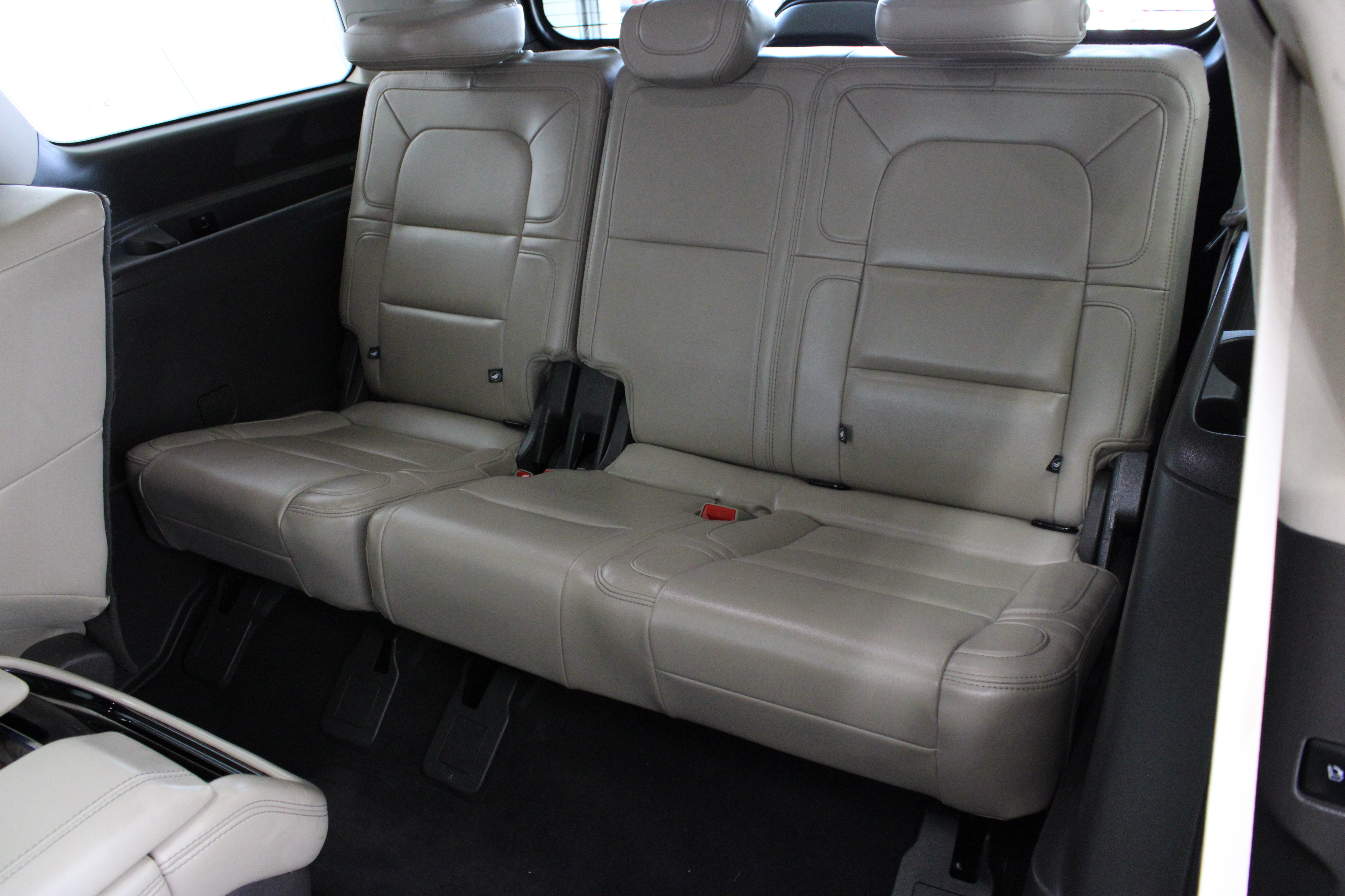 Used 2024 Lincoln Navigator Reserve AWD/4WD image 35