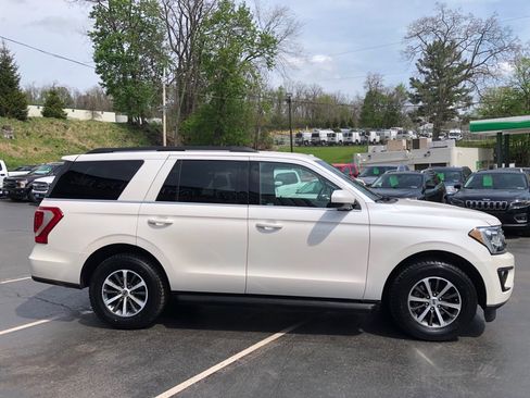 Used 2019 Ford Expedition XLT image 6