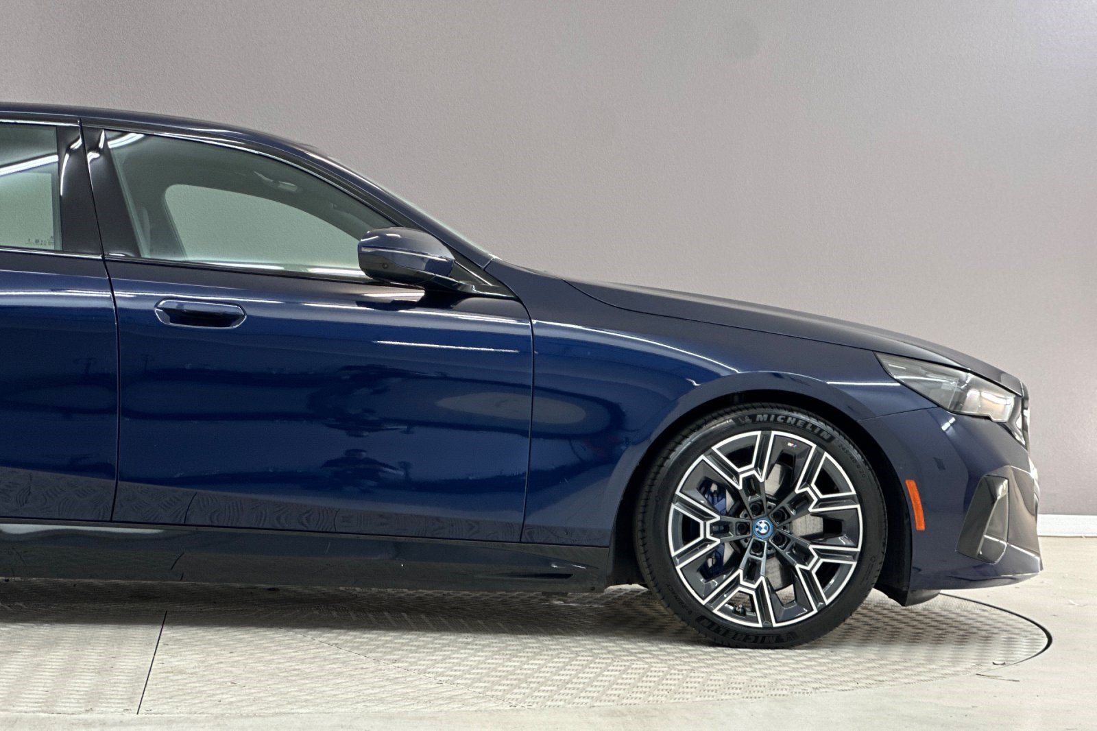 Used 2024 BMW i5 eDrive40i w/ Executive Package RWD image 35