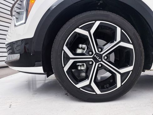 Certified 2024 Kia Niro EX Touring image 14