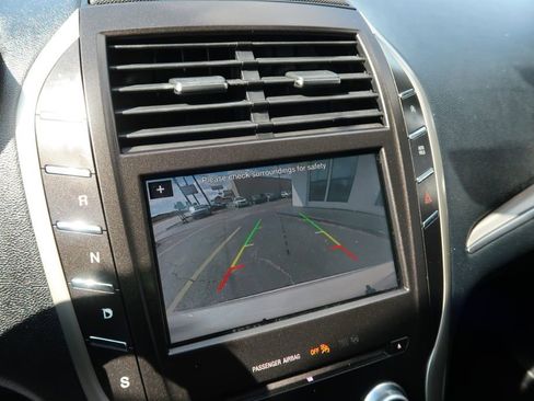 Used 2019 Lincoln MKC Premiere image 13