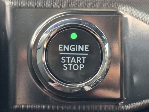 Certified 2022 Ford F150 Platinum w/ Equipment Group 701A High image 18