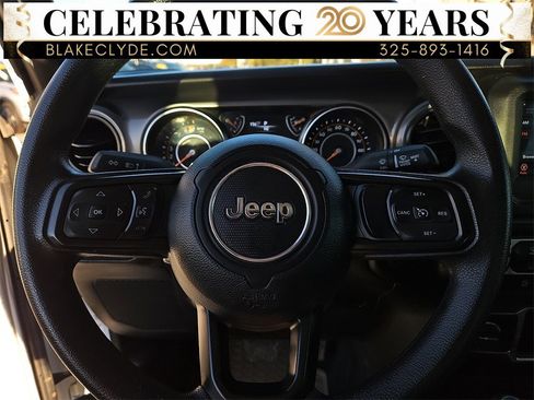 Used 2022 Jeep Gladiator Sport w/ Trailer Tow Package image 30