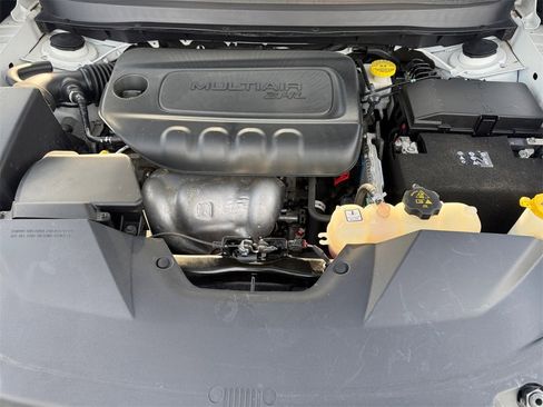 Certified 2023 Jeep Cherokee Altitude Lux image 23