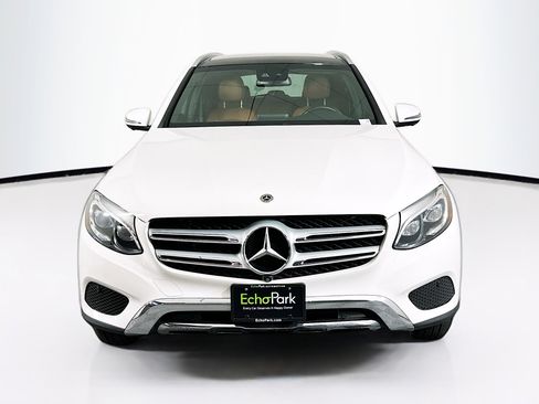Used 2019 Mercedes-Benz GLC 350e 4MATIC image 2