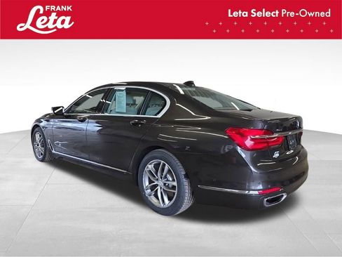 Used 2017 BMW 740i xDrive image 4