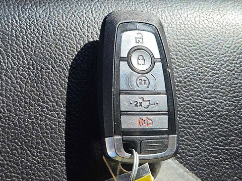 Used 2020 Ford F150 Lariat image 35