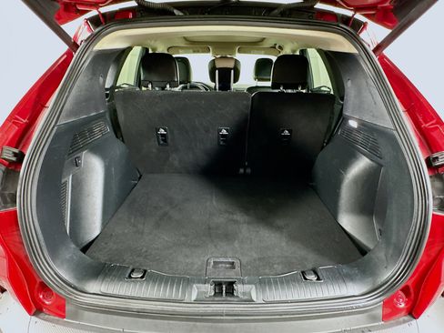 Used 2020 Ford Escape Titanium image 29