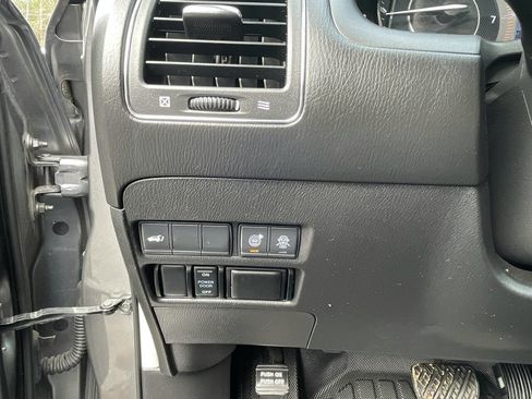 Used 2020 Nissan Armada SL w/ Premium Package image 19