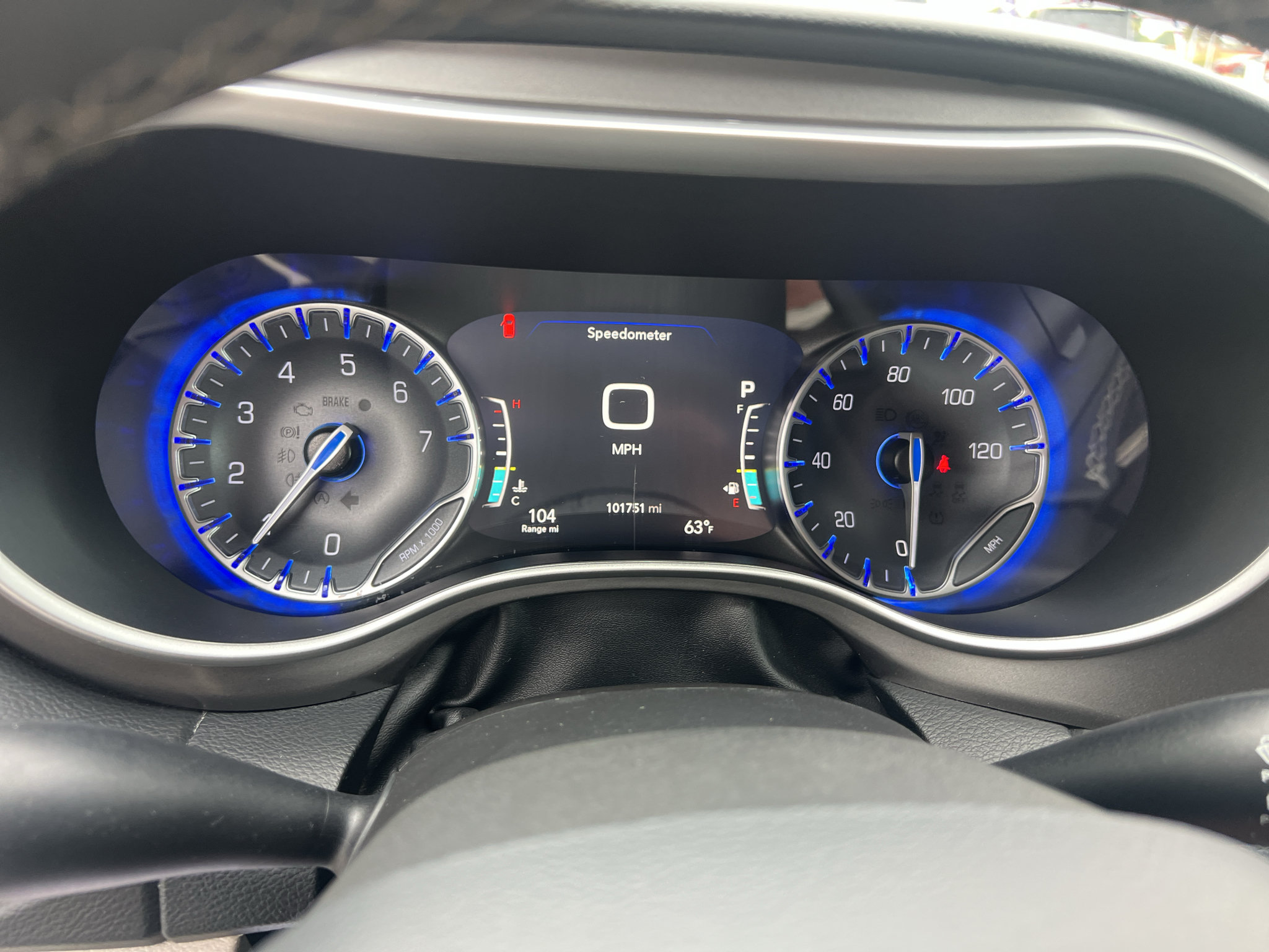 Used 2024 Chrysler Pacifica Touring-L FWD image 29